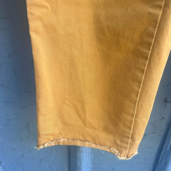 Gap  Girlfriend Utility Khaki, size 10 - Picture 6 of 14